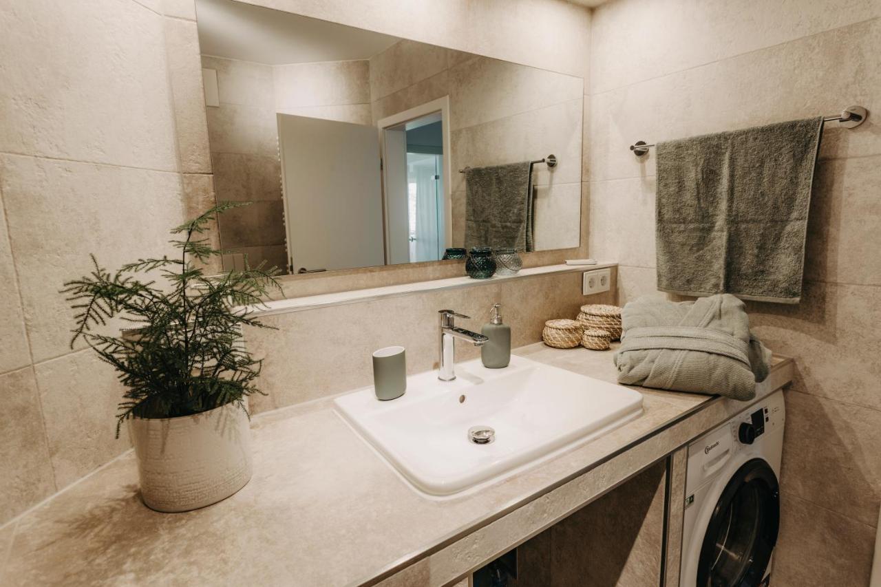 Traber Apartments Im Herzen Leipzigs Balkon Parkplatz Екстер'єр фото